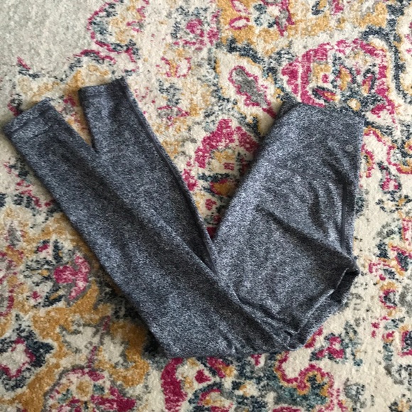 lululemon athletica Pants - Lululemon Size 6 Yoga Pants
